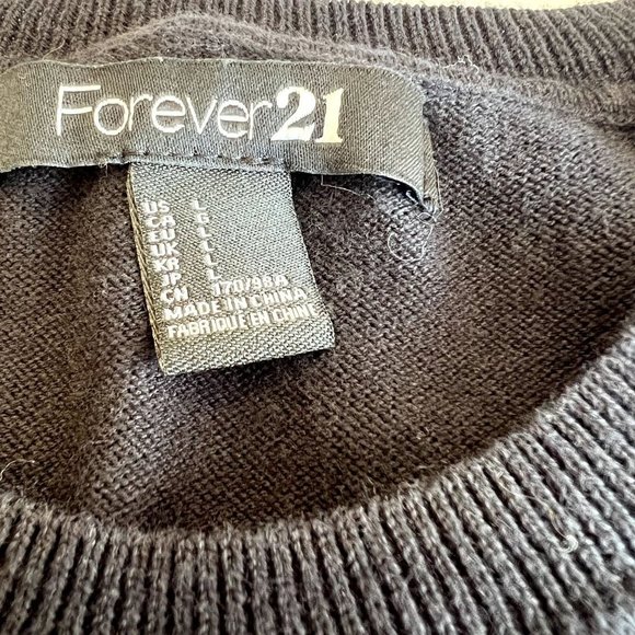 Forever 21 Floral print front‎ black sweater - women's large - Picture 3 of 9